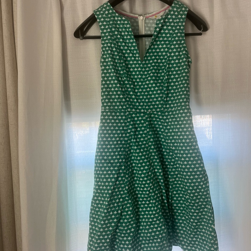 Boden Green and White Patterned Mini Dress